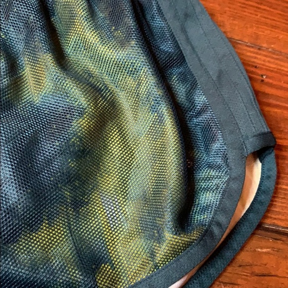 Adidas athletic running shorts small - Picture 2 of 5